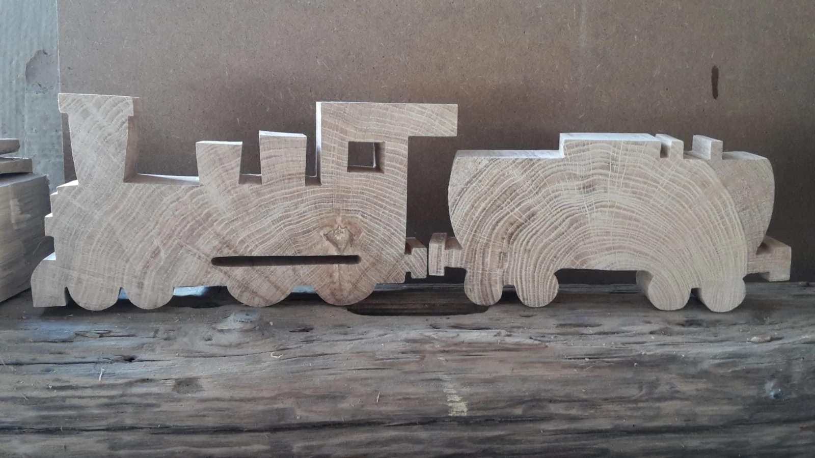 Lokomotive mit Wagen